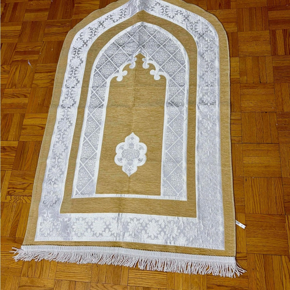 Elegant Gold and White Prayer Mat